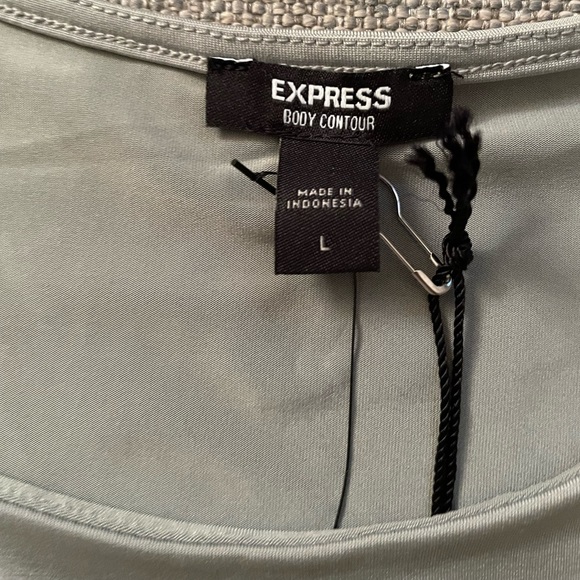 Express bodysuit (NWT) - Picture 3 of 4